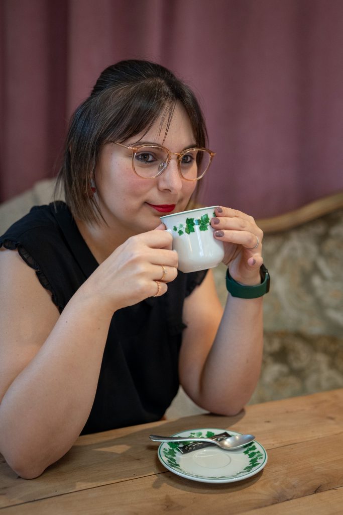 Adeline Georges-Schaffhauser, créatrice de la formation réseaux sociaux Visible sans t'épuiser